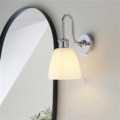 Polished chrome IP44 rated Single Bathroom Wall Light Asperula-1