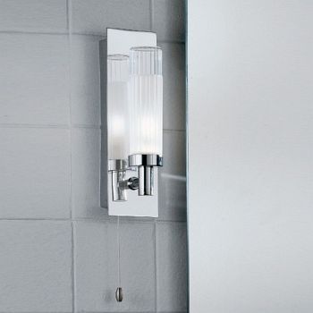 Ribbed Glass And Chrome IP44 Bathroom Wall Light WB533